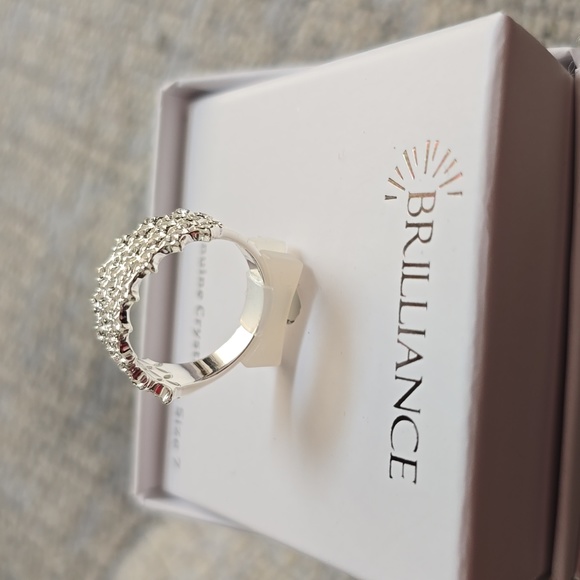 BRILLANCE BRAND WOMENS SILVER "GENUINE CRYSTAL" FASHION RING SIZE 7 - Picture 5 of 11